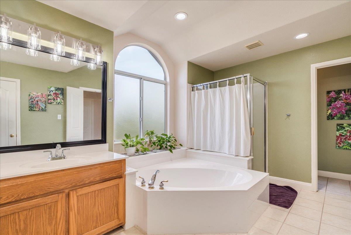 1077 Fairway, Kyle, TX 78640