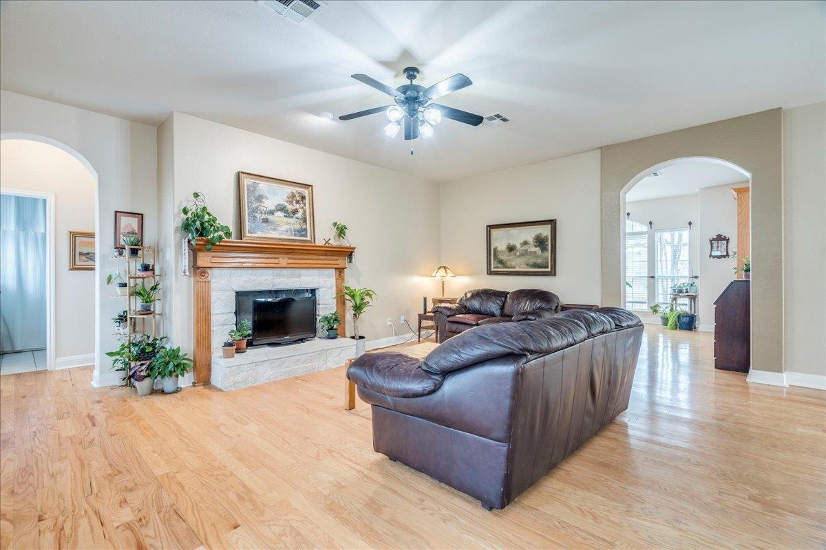 1077 Fairway, Kyle, TX 78640