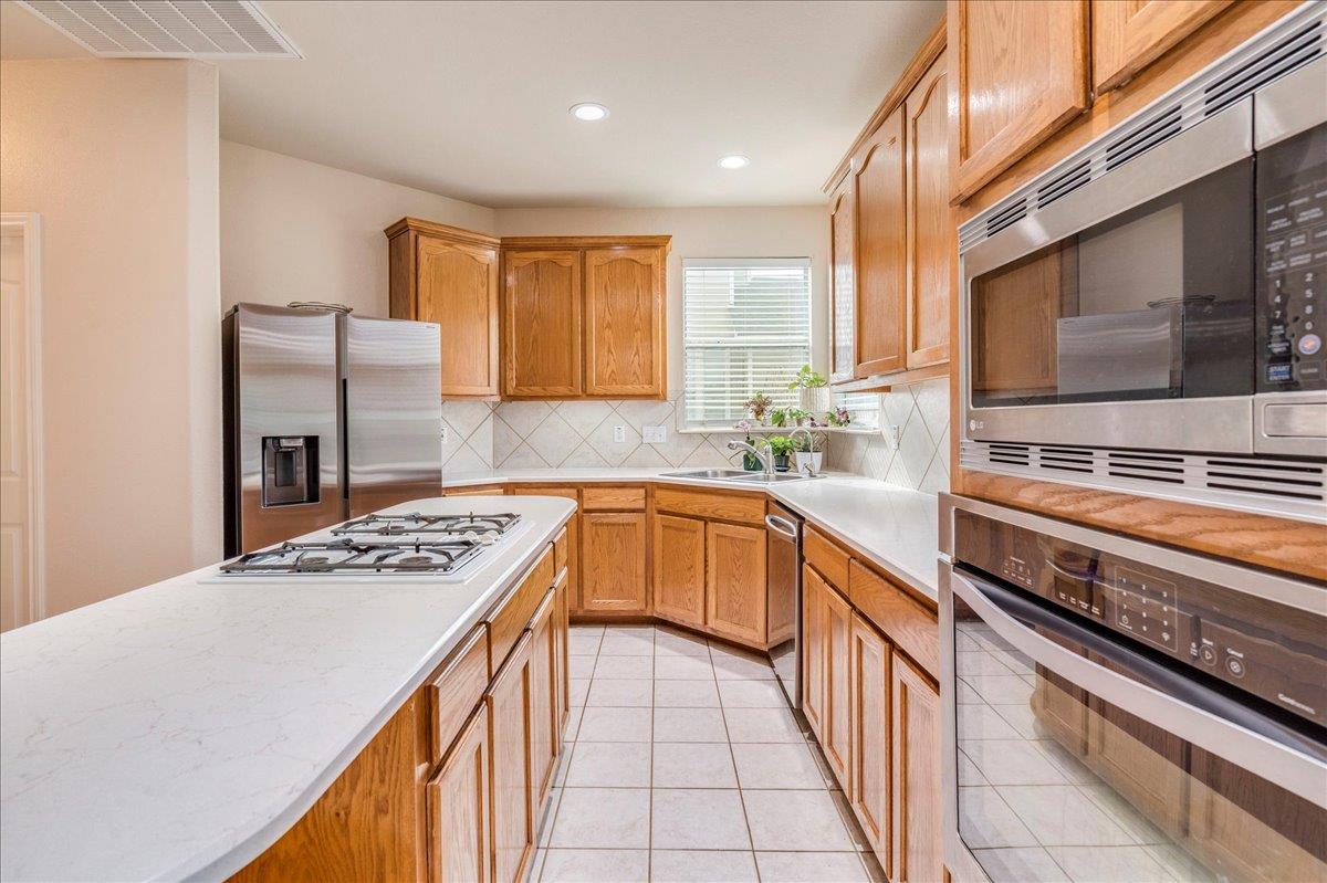 1077 Fairway, Kyle, TX 78640