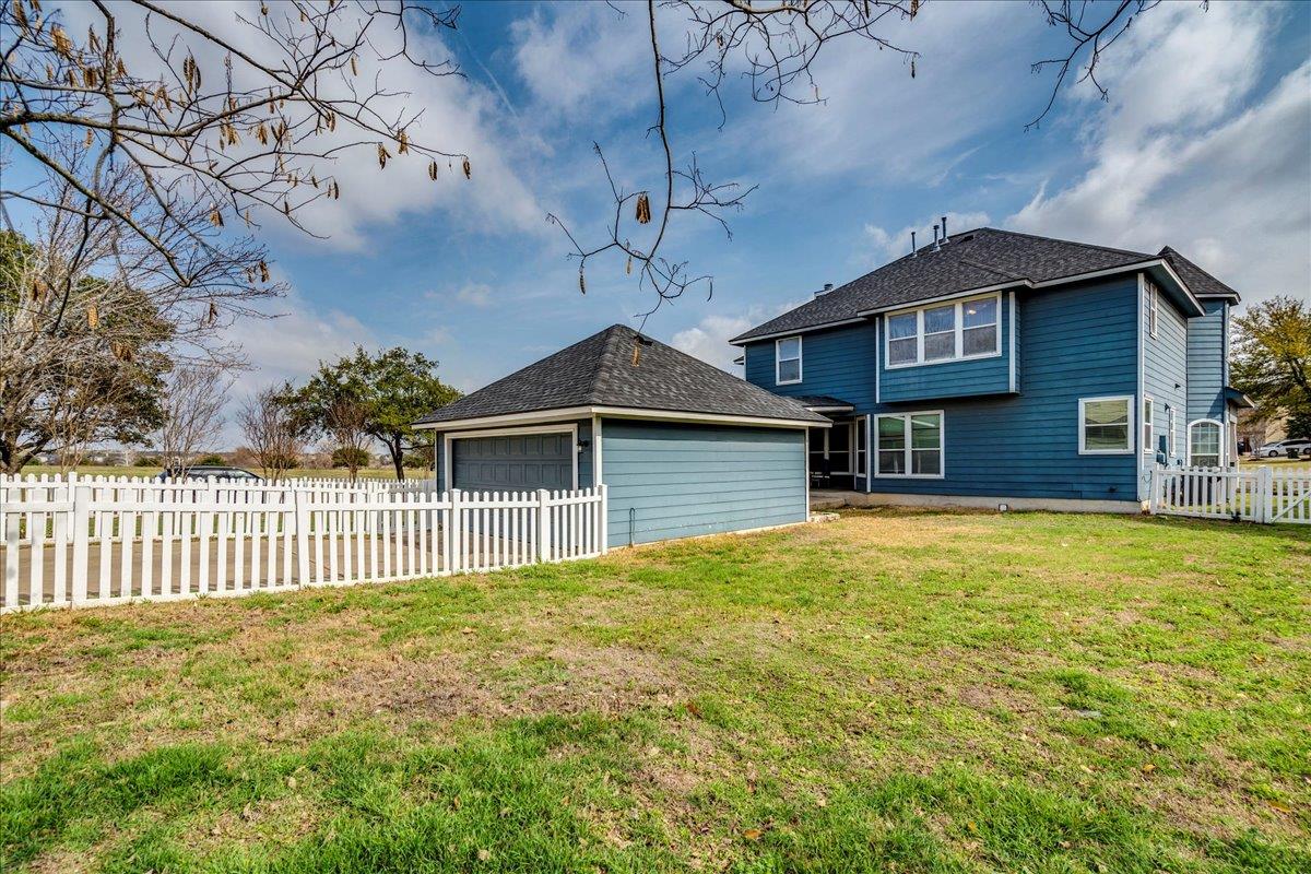 1077 Fairway, Kyle, TX 78640