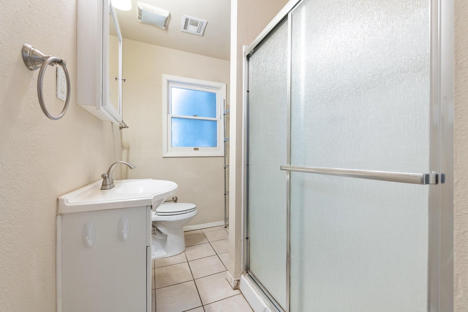 921 E 37th St # A, Austin, TX 78705