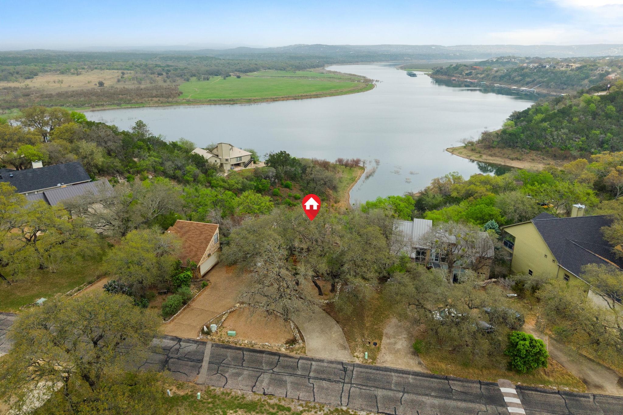 403 Coventry Rd, Spicewood, TX 78669