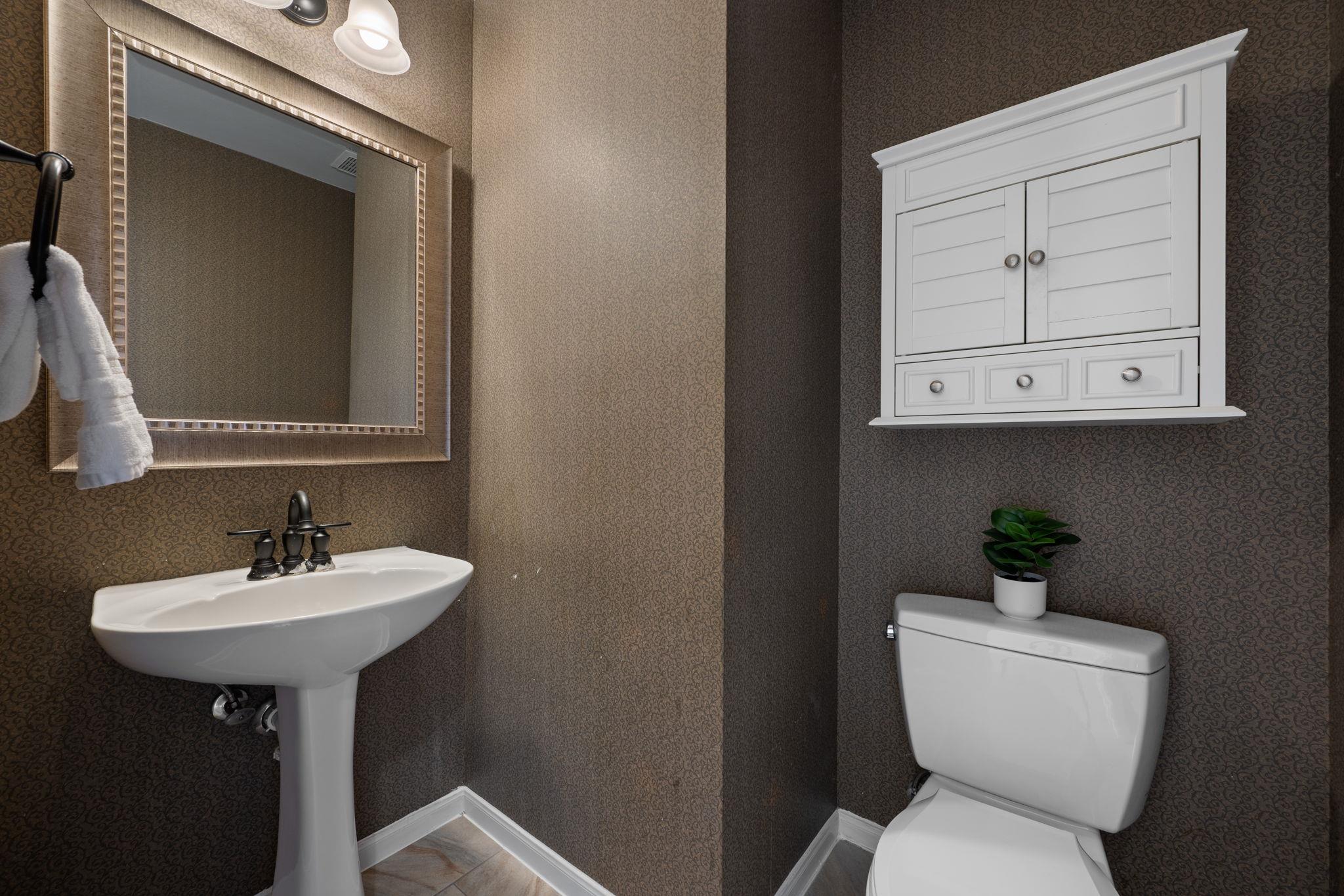 5813 Anselm Ct, Austin, TX 78739