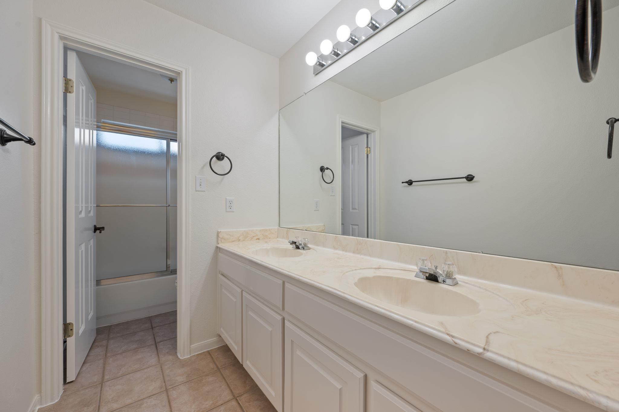 5813 Anselm Ct, Austin, TX 78739