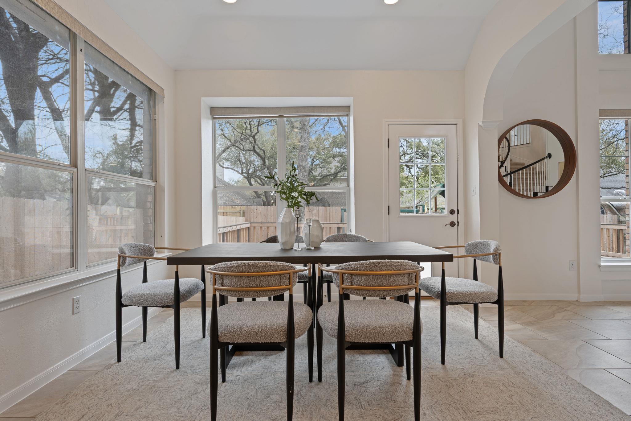 5813 Anselm Ct, Austin, TX 78739