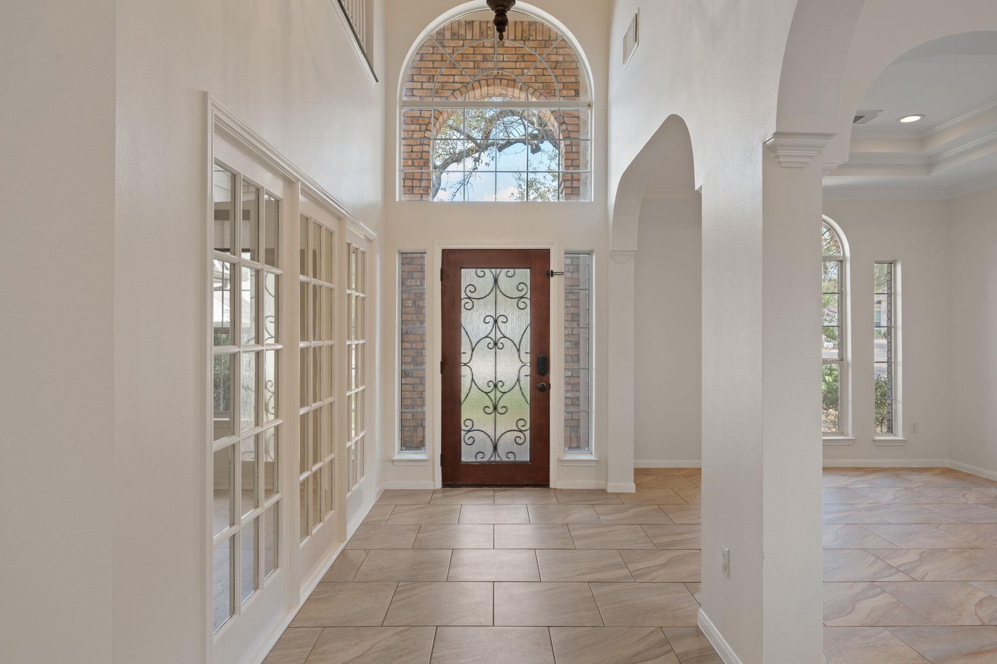 5813 Anselm Ct, Austin, TX 78739