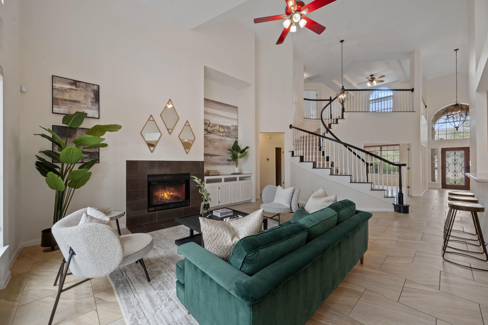 5813 Anselm Ct, Austin, TX 78739