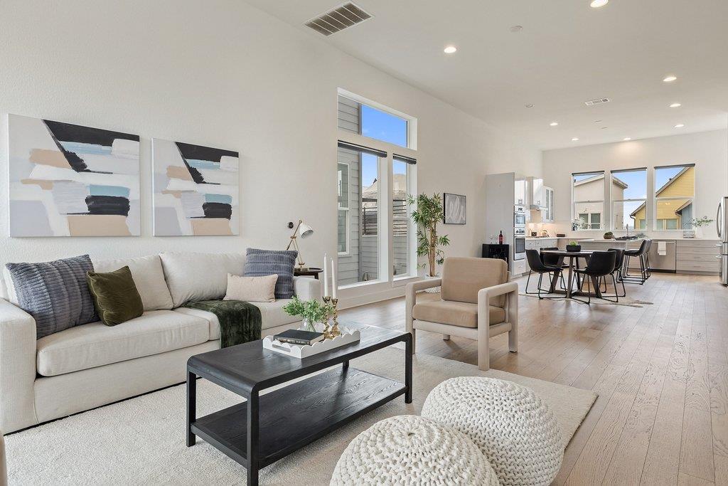 6124 Florencia Ln, Austin, TX 78724