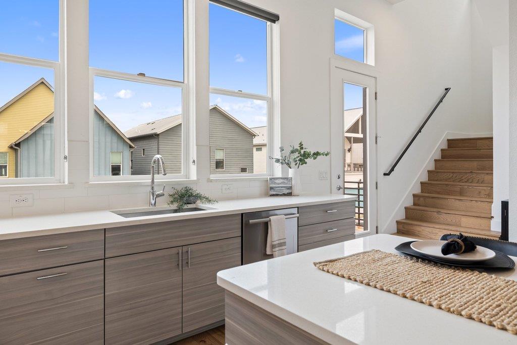 6124 Florencia Ln, Austin, TX 78724