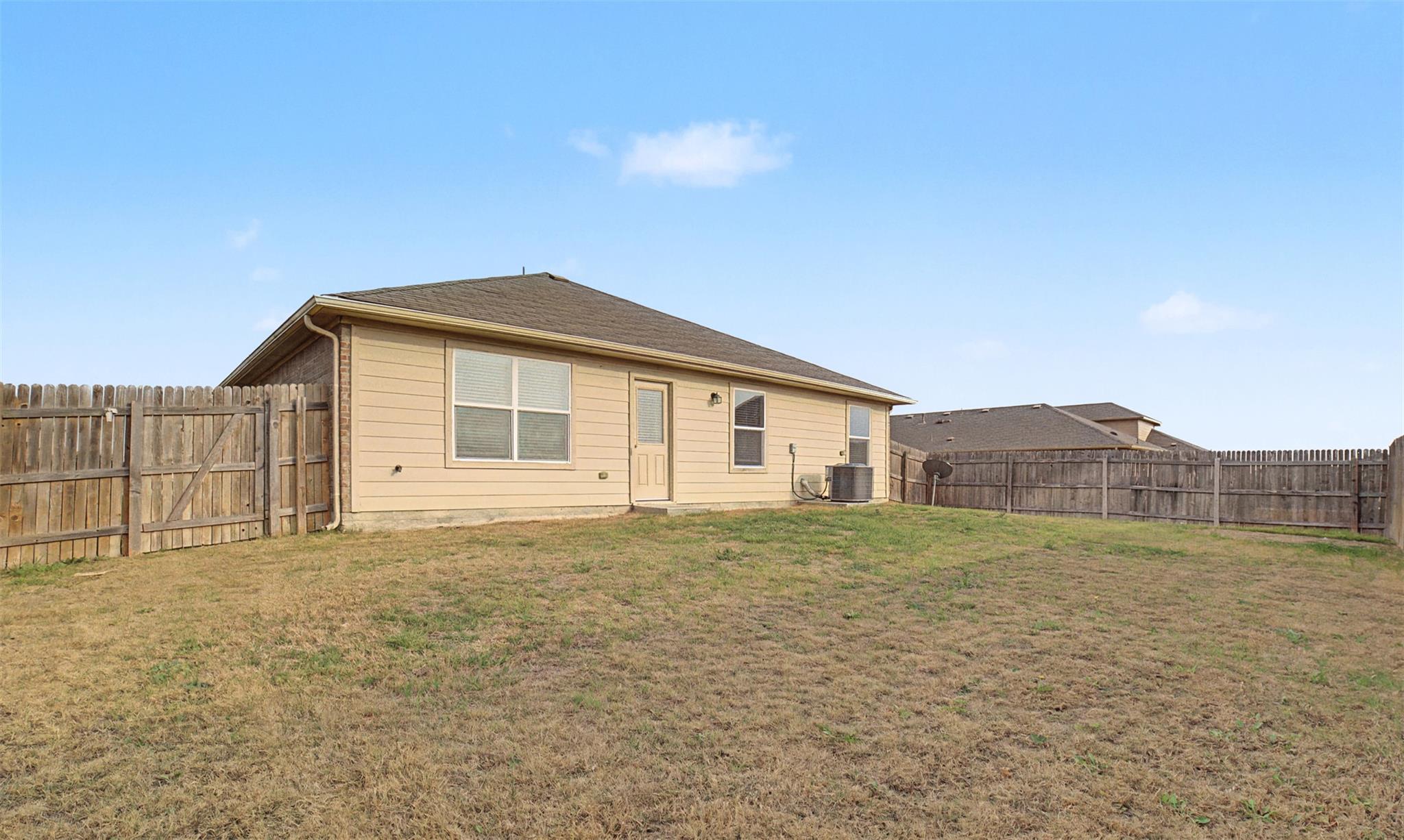 165 Dusky Thrush Dr, Kyle, TX 78640