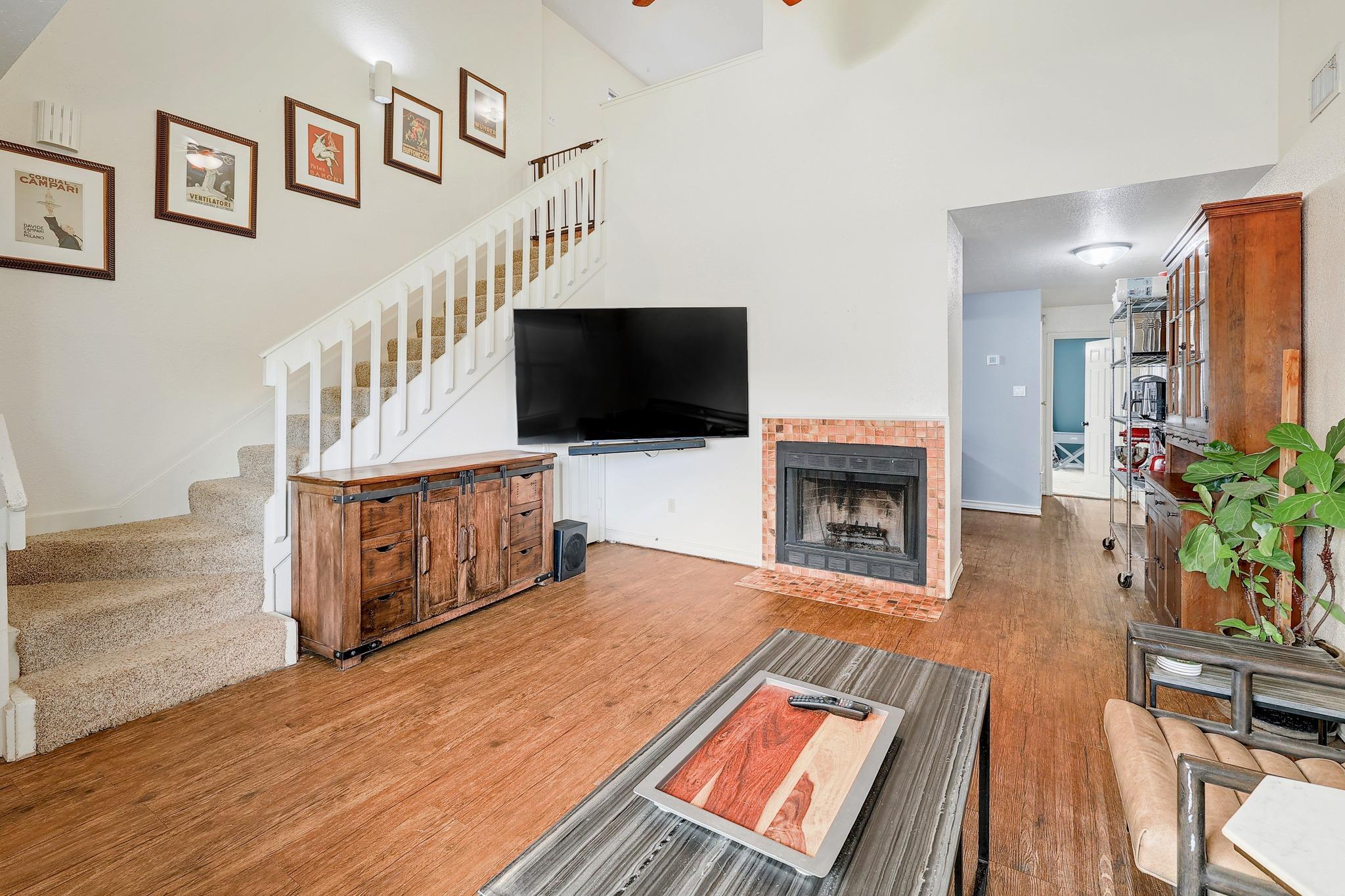 703 Valley View Dr # A & B, Pflugerville, TX 78660