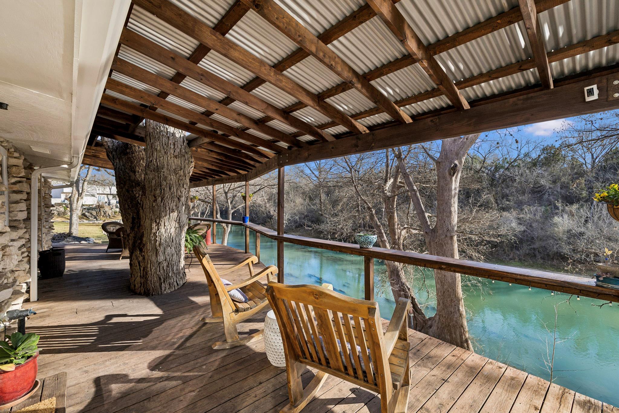 1520 Rocky River Rd, Canyon Lake, TX 78133