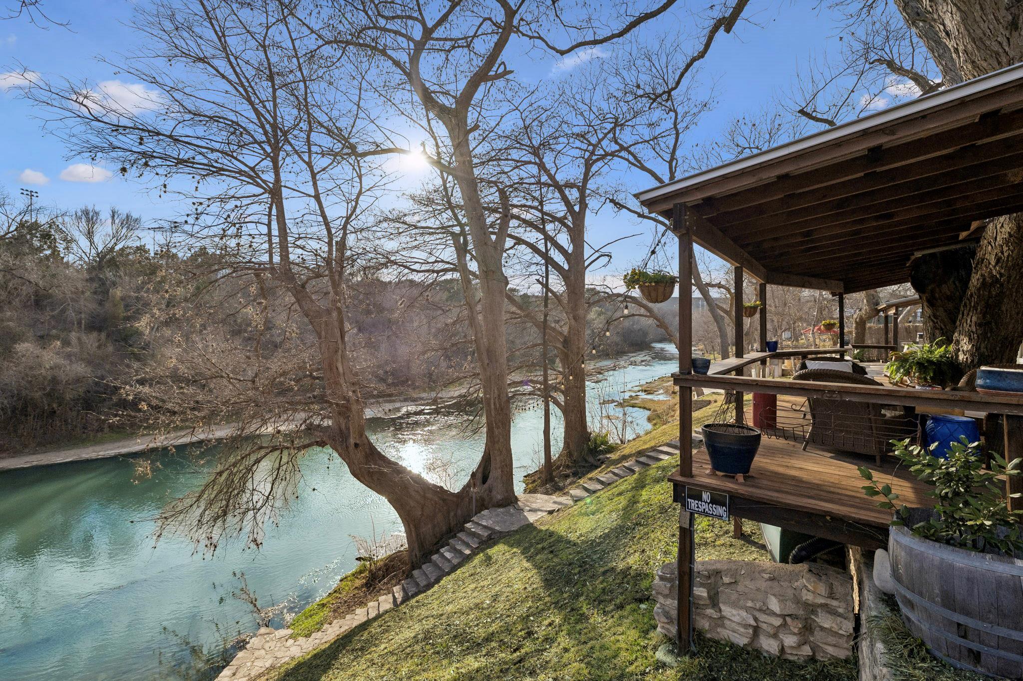 1520 Rocky River Rd, Canyon Lake, TX 78133