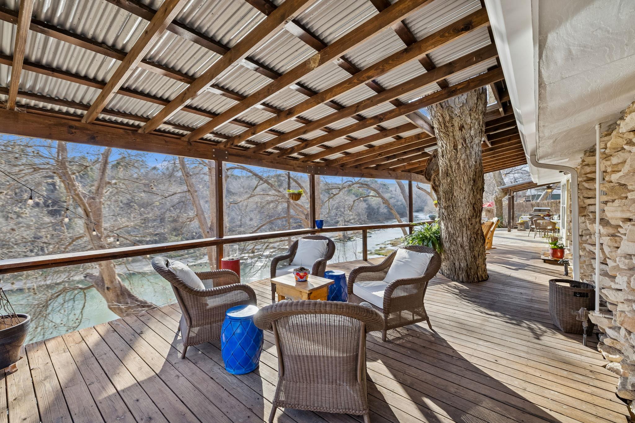 1520 Rocky River Rd, Canyon Lake, TX 78133