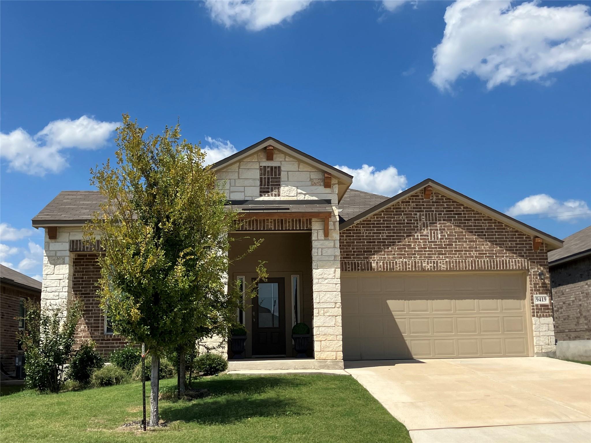 9419 Bracted Sedge Dr, San Antonio, TX 78254