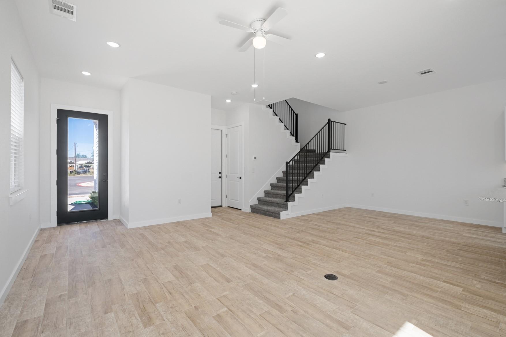 267 Lourdes Ct # B, Dripping Springs, TX 78620