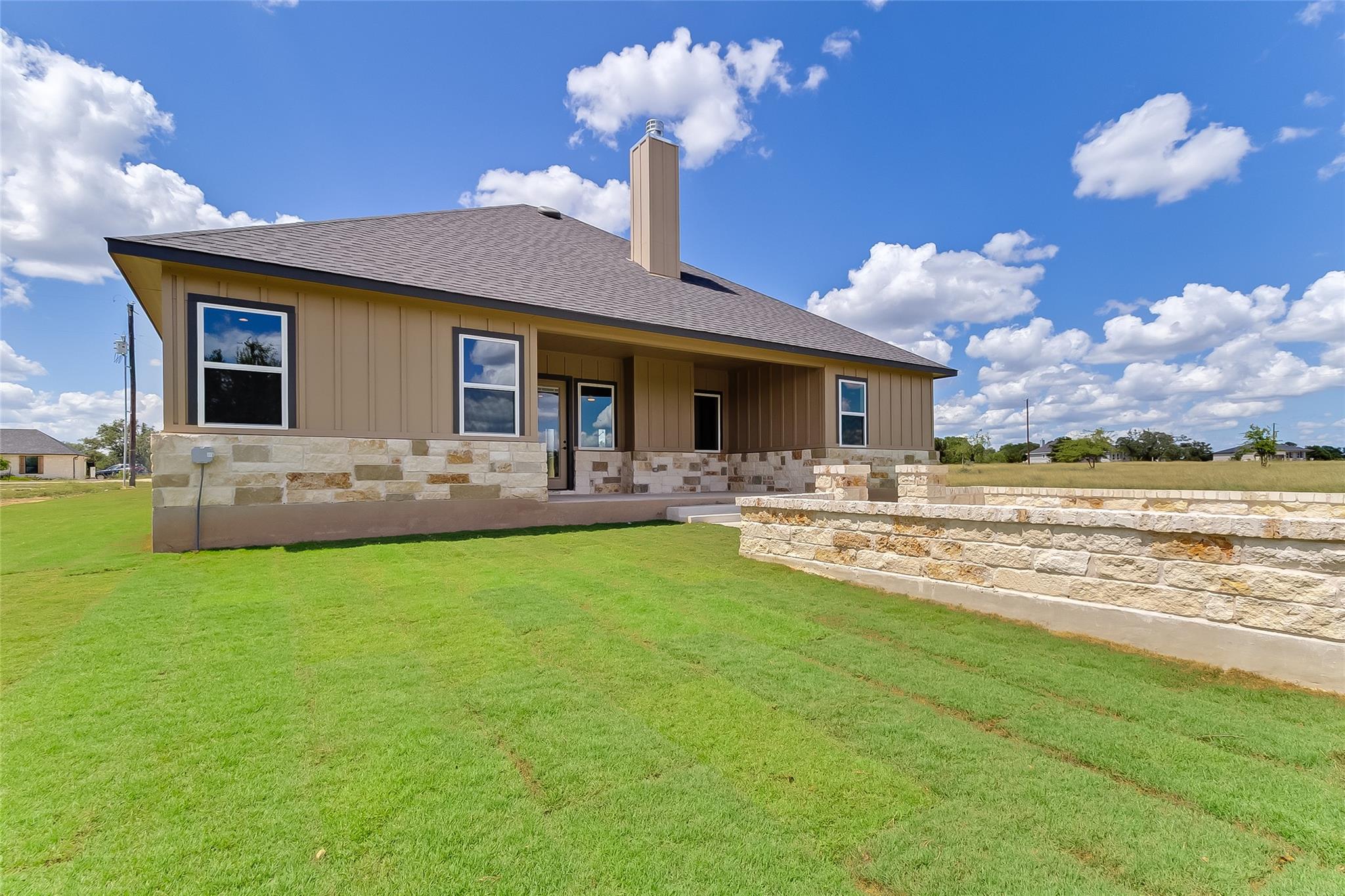 115 Draper Ln, Bertram, TX 78605