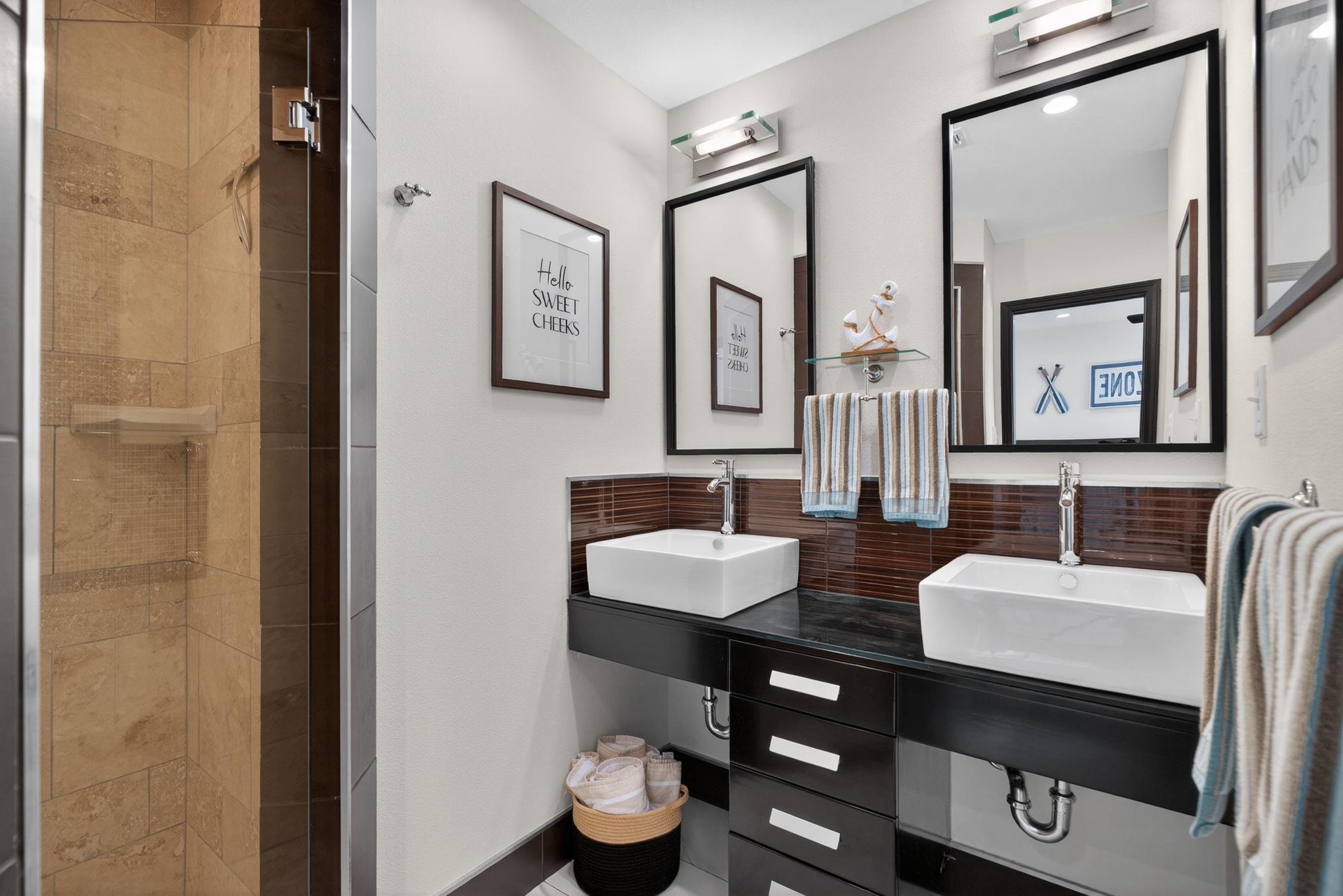 1514 Bluebonnet Ln, Kingsland, TX 78639