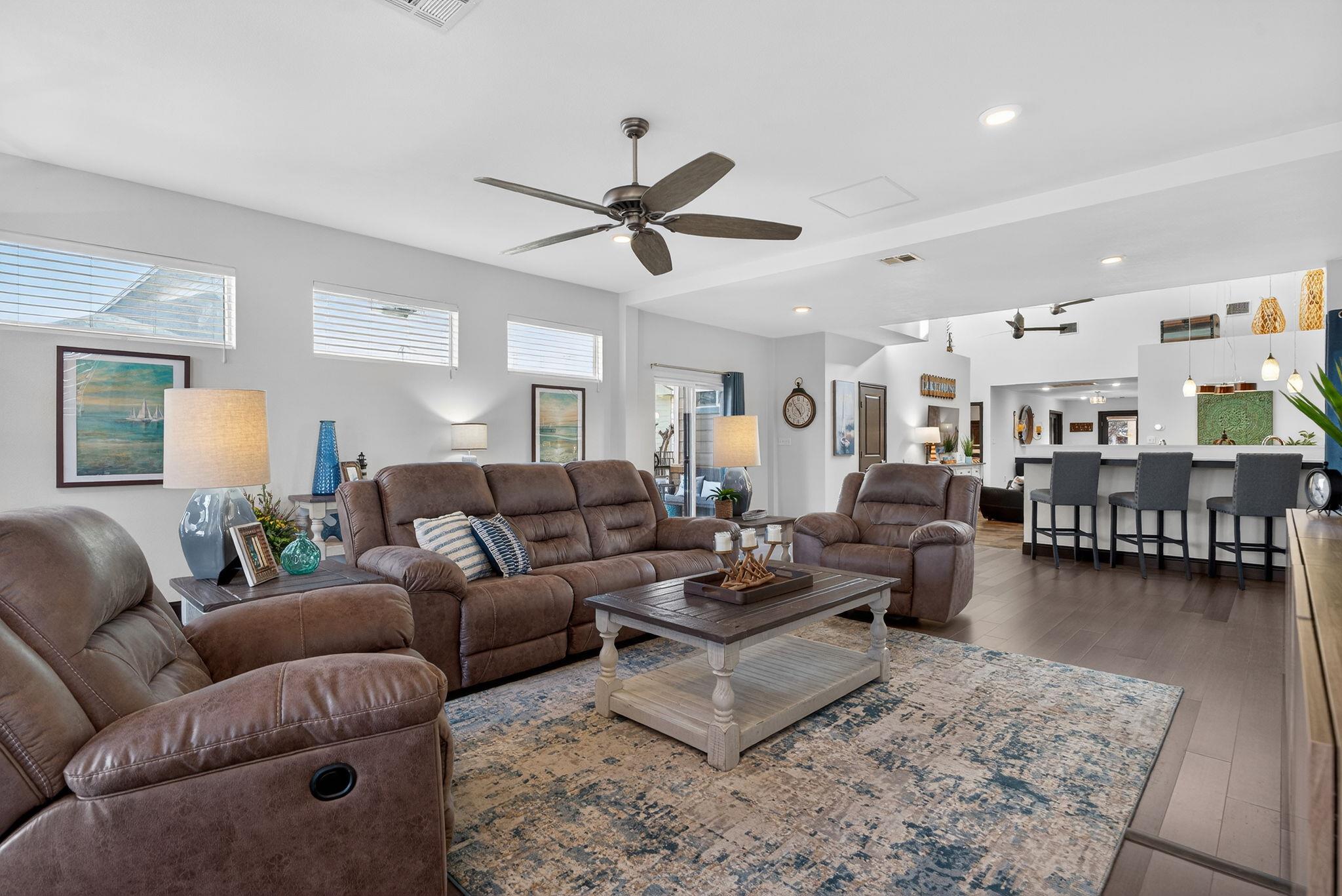 1514 Bluebonnet Ln, Kingsland, TX 78639