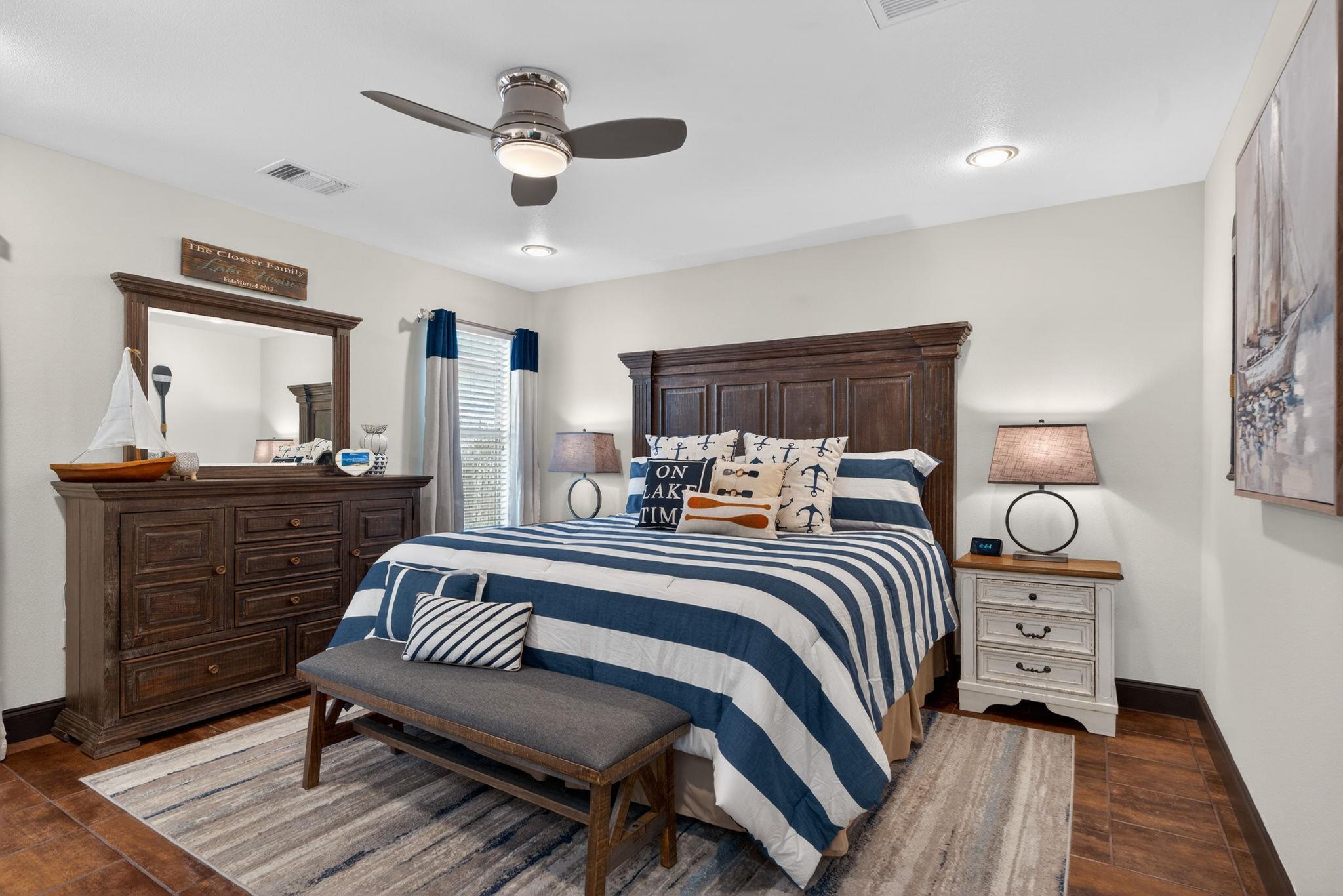 1514 Bluebonnet Ln, Kingsland, TX 78639