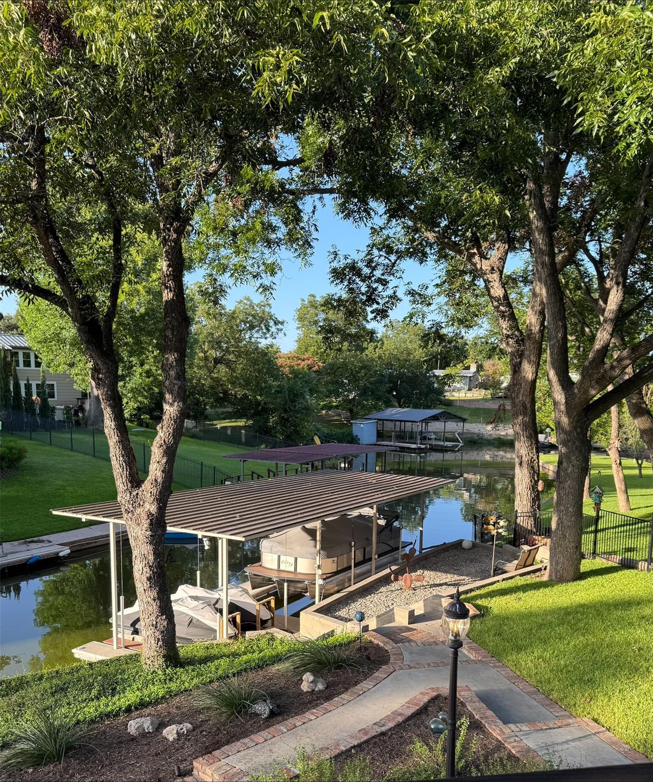 1514 Bluebonnet Ln, Kingsland, TX 78639