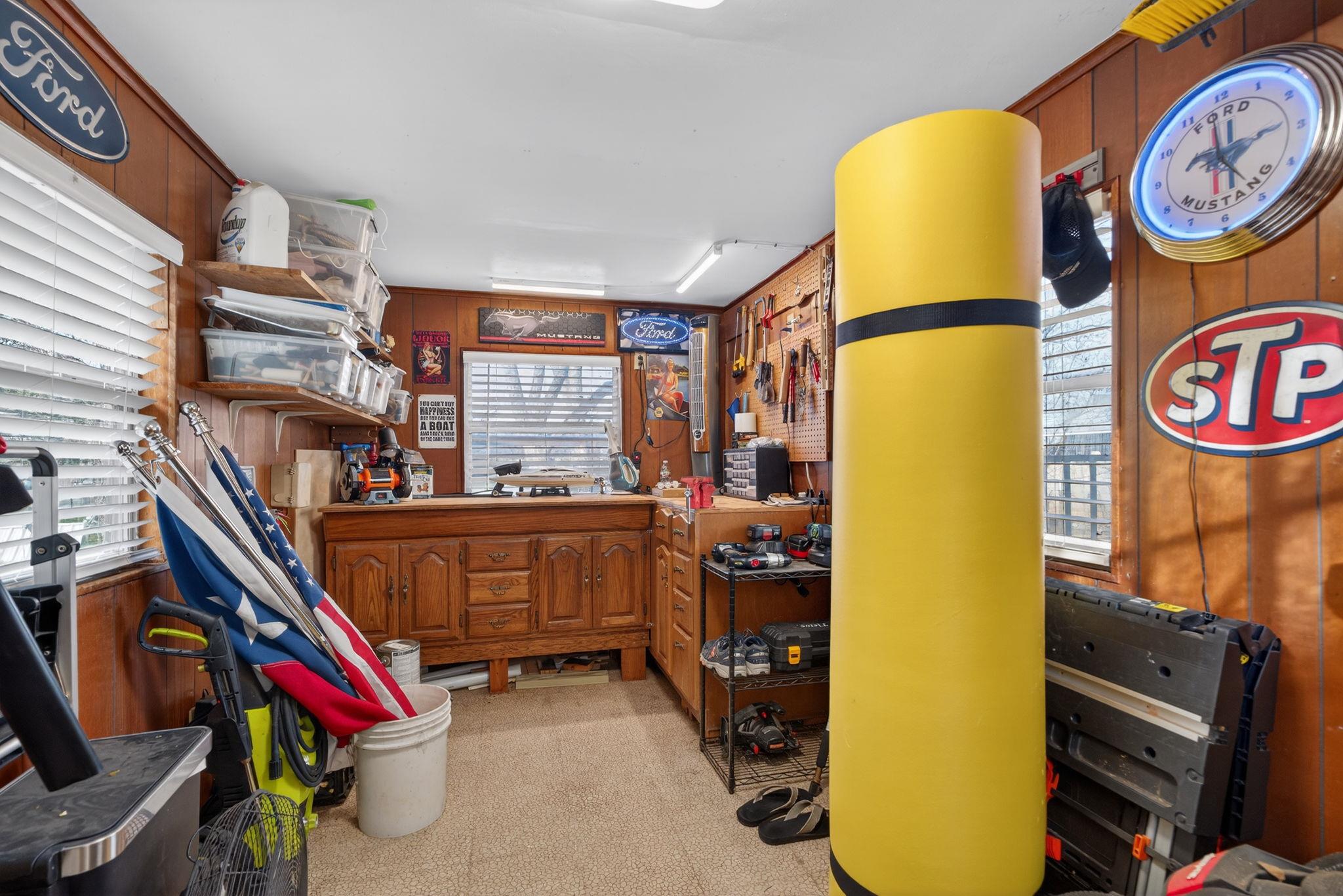 1514 Bluebonnet Ln, Kingsland, TX 78639