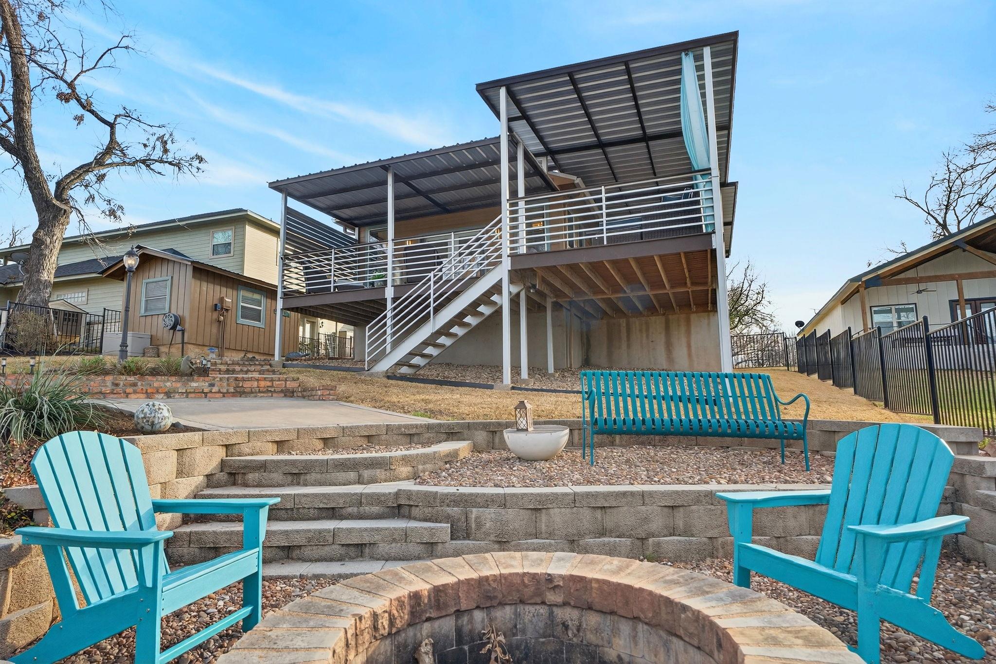 1514 Bluebonnet Ln, Kingsland, TX 78639