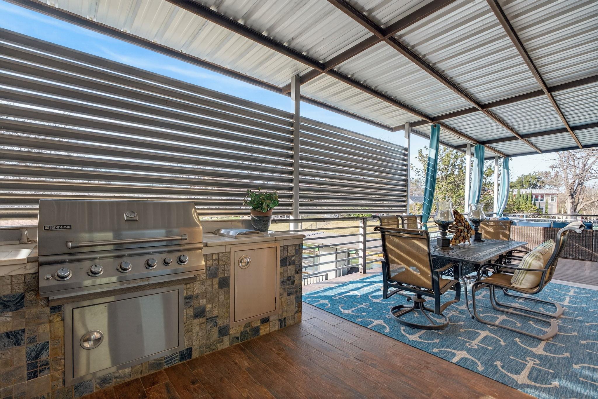 1514 Bluebonnet Ln, Kingsland, TX 78639