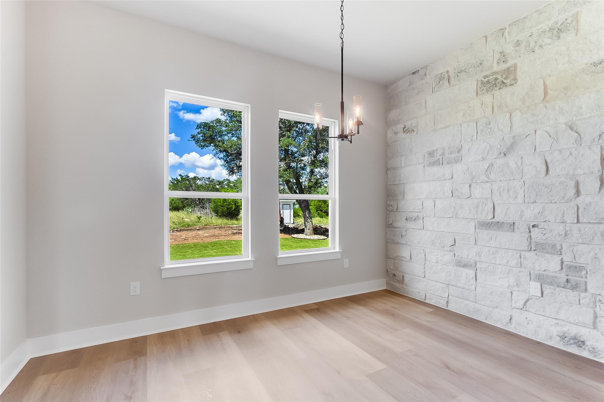 130 Draper Ln, Bertram, TX 78605