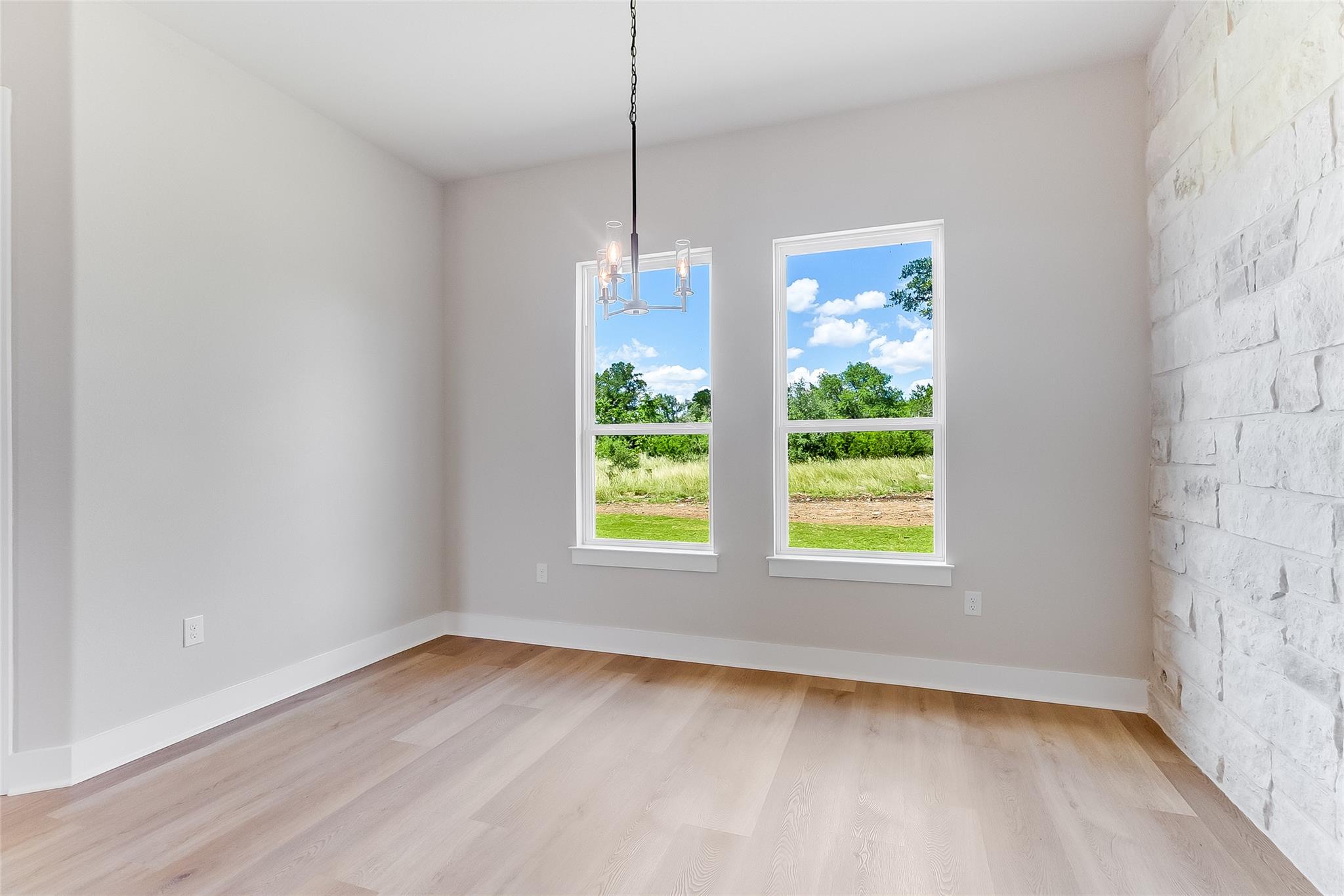 130 Draper Ln, Bertram, TX 78605