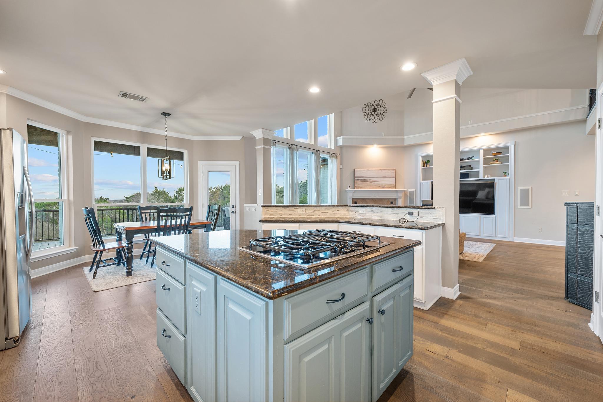 9708 Big View Dr, Austin, TX 78730