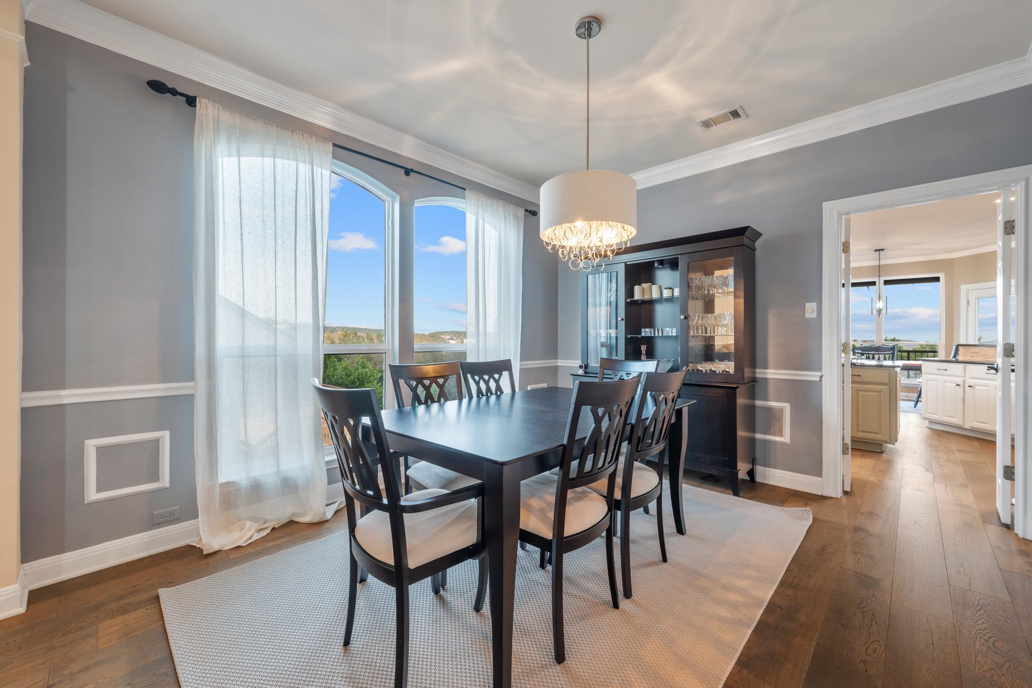 9708 Big View Dr, Austin, TX 78730