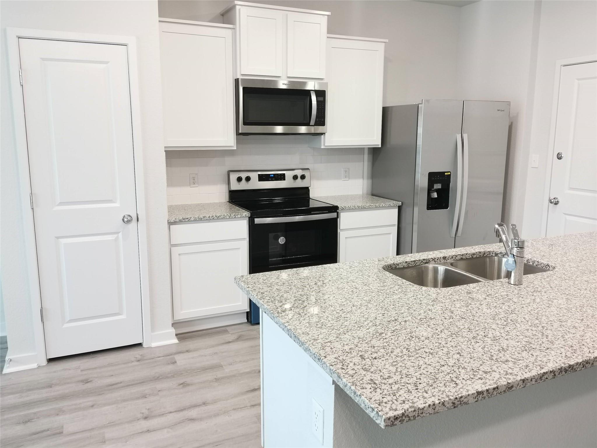 605 W South St # 332, Leander, TX 78641