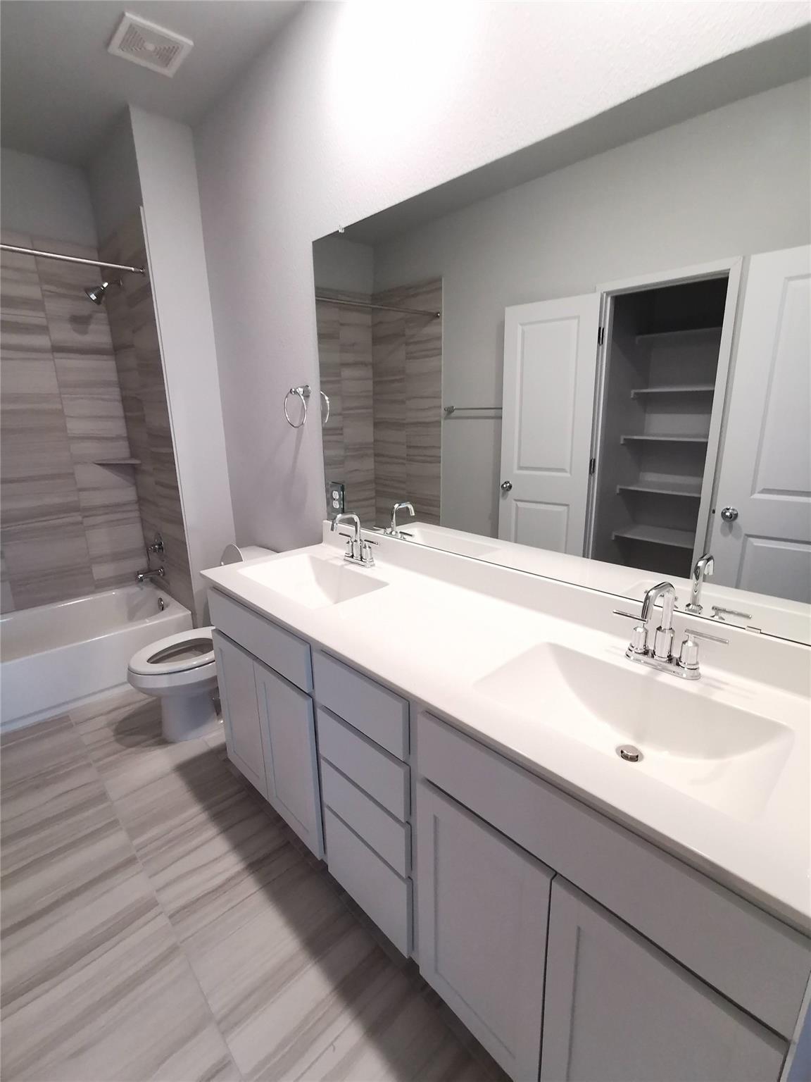 605 W South St # 332, Leander, TX 78641