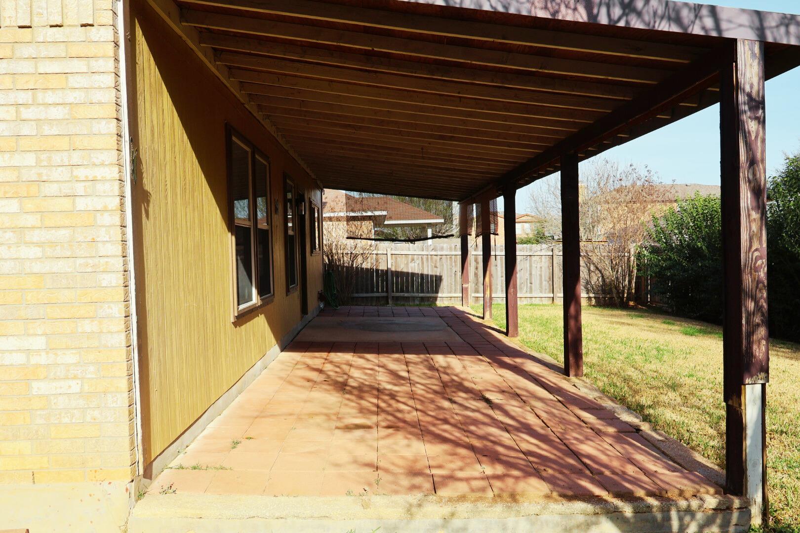 104 Golden Gate Dr, Leander, TX 78641