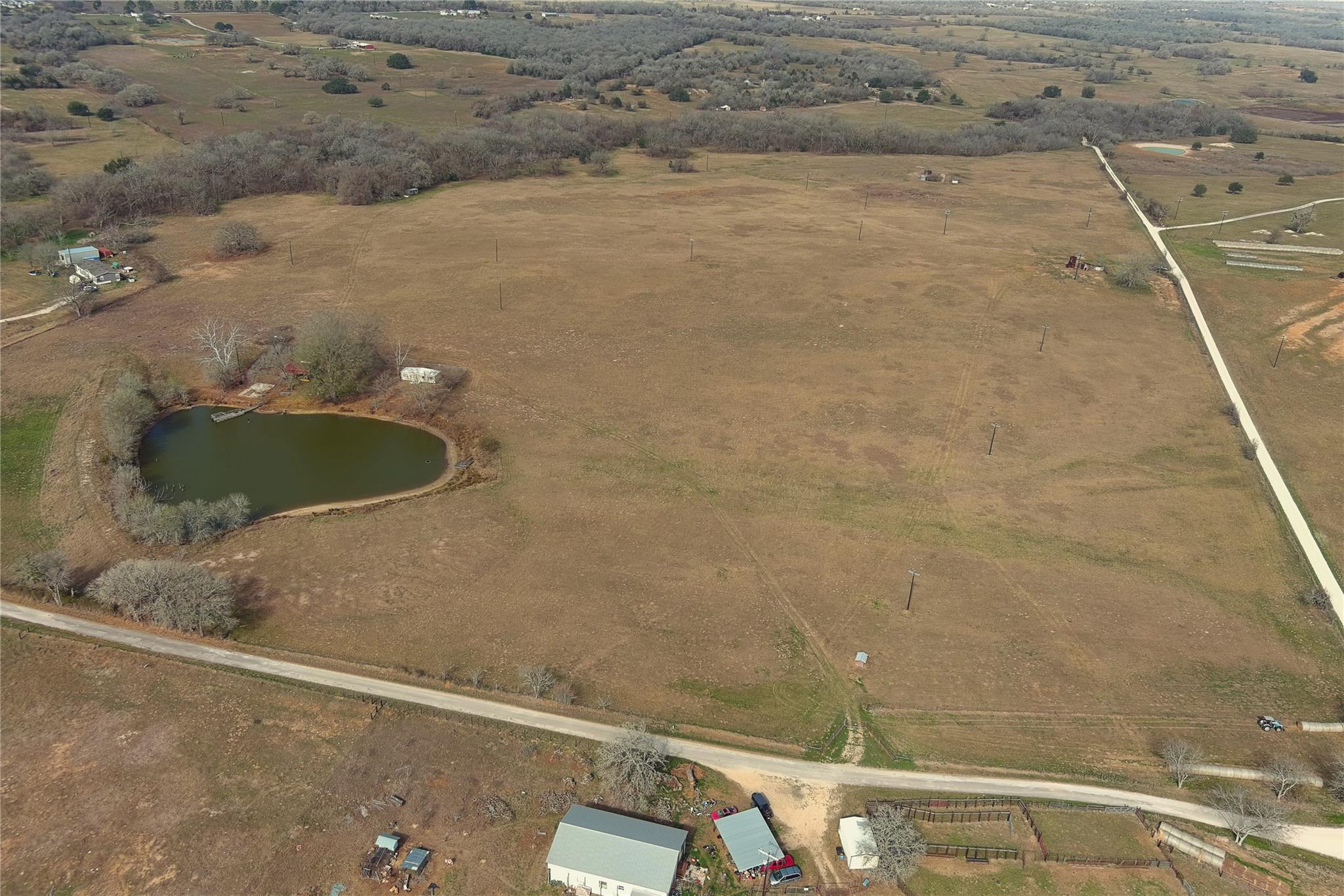 5510 Old McMahan Rd, Lockhart, TX 78644