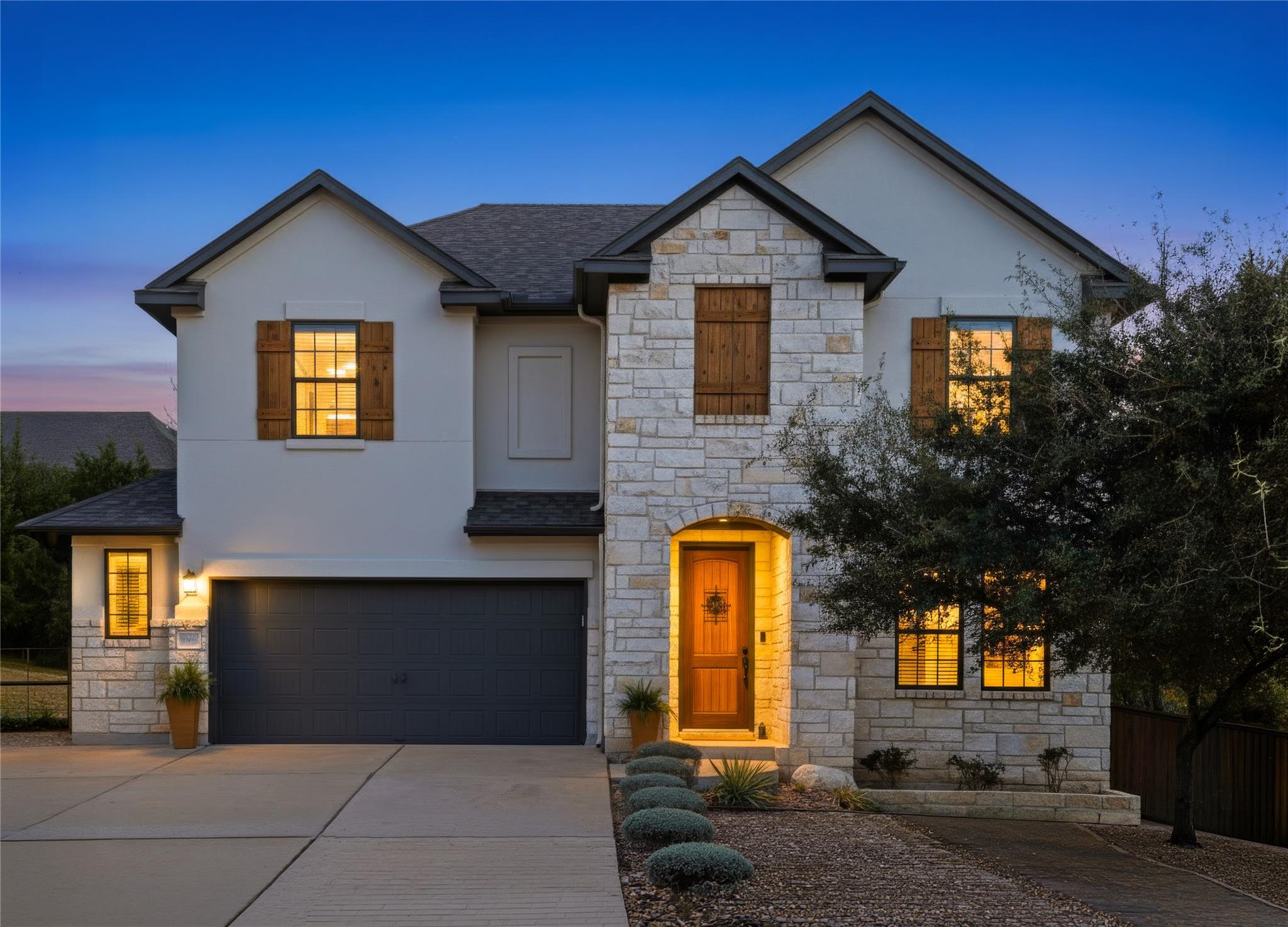 16025 Cinca Terra Dr, Austin, TX 78738