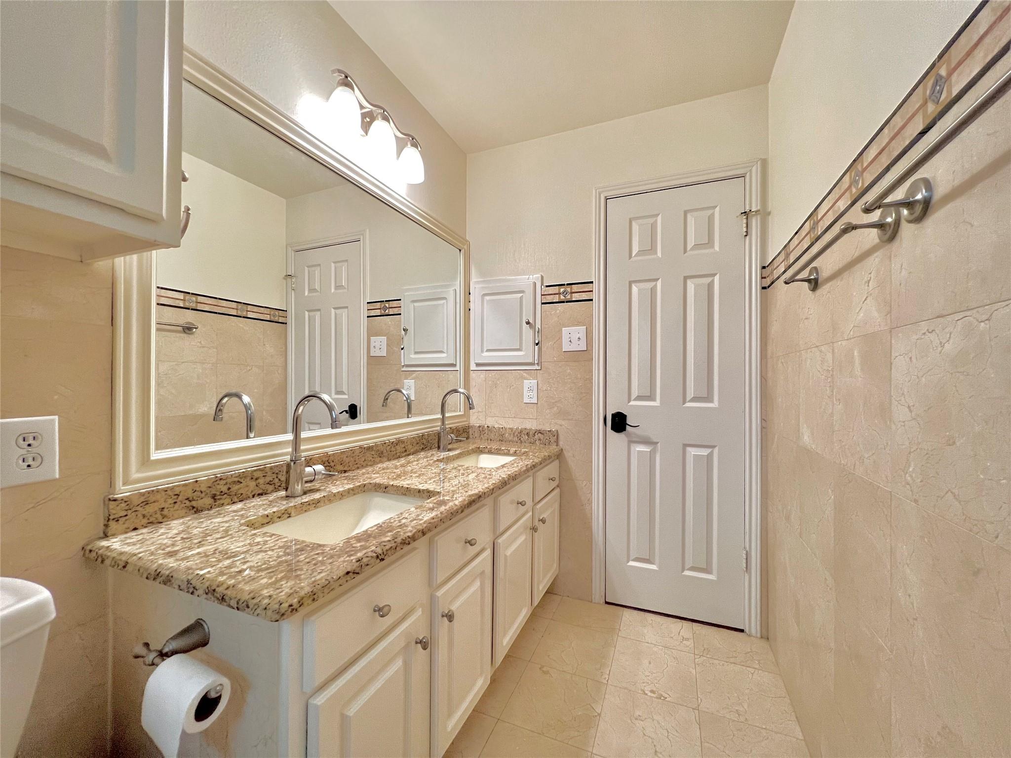 1722 Antler Crossing Dr, San Antonio, TX 78248