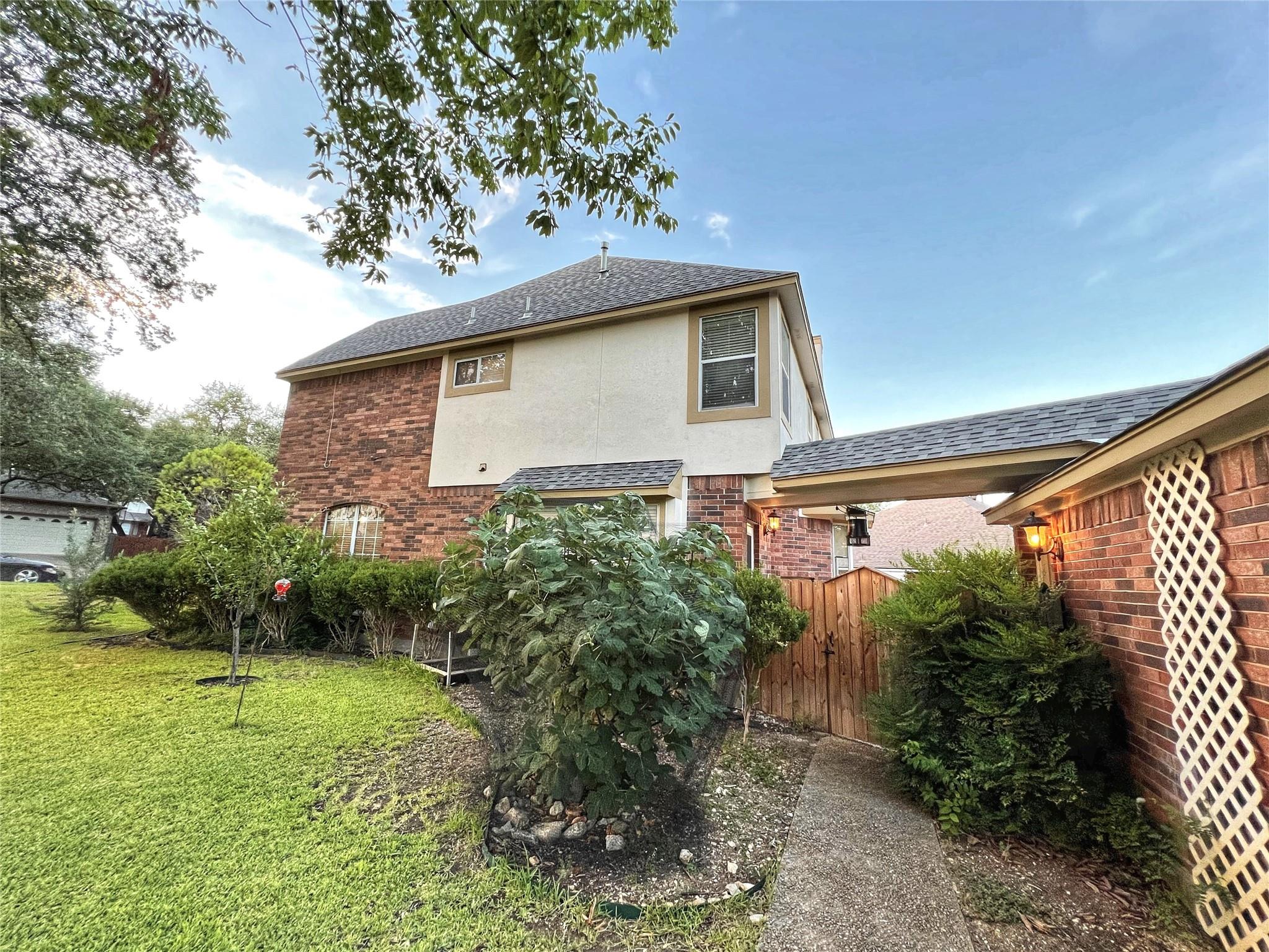 1722 Antler Crossing Dr, San Antonio, TX 78248