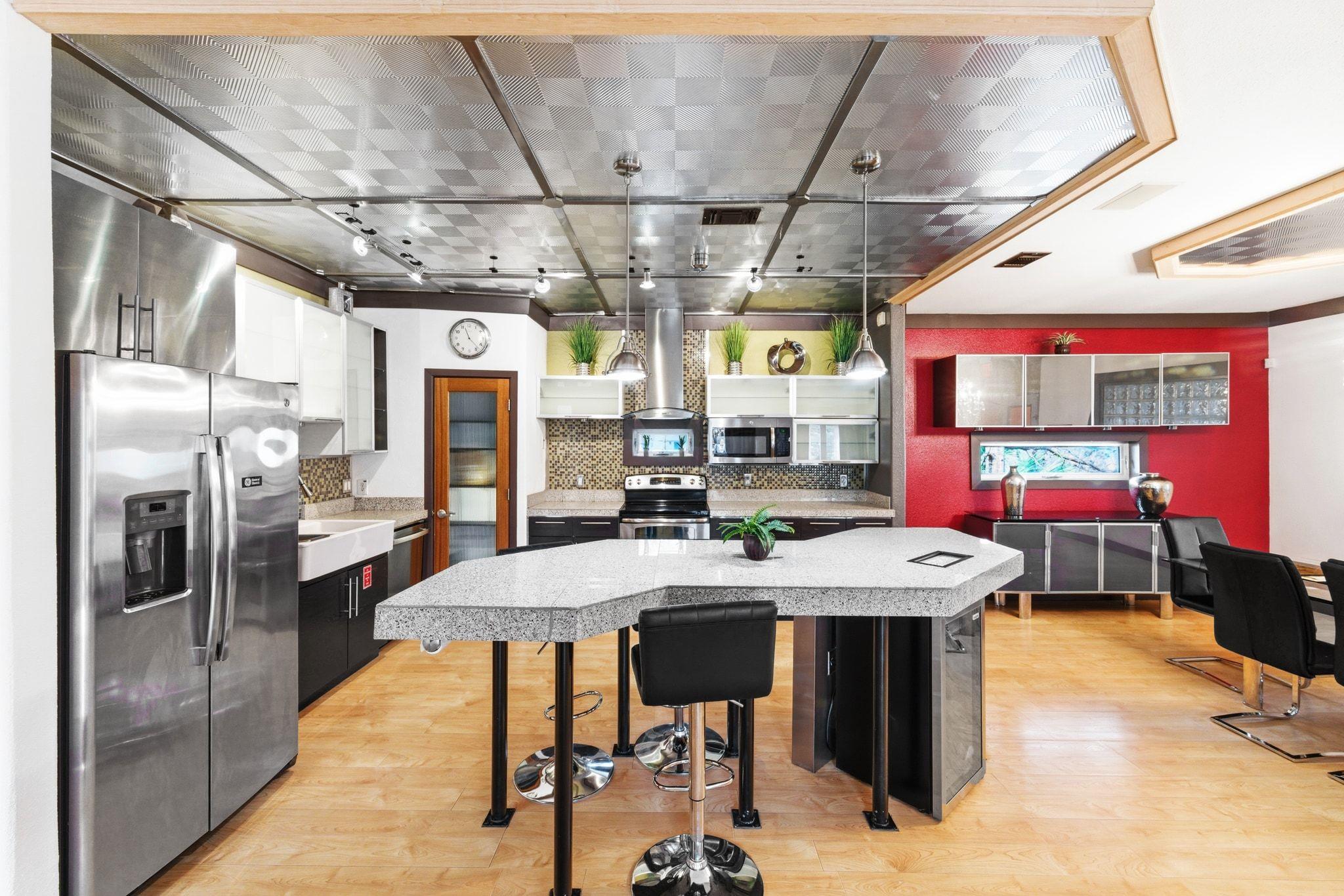 1301 S 1st St # 1 & 2, Austin, TX 78704