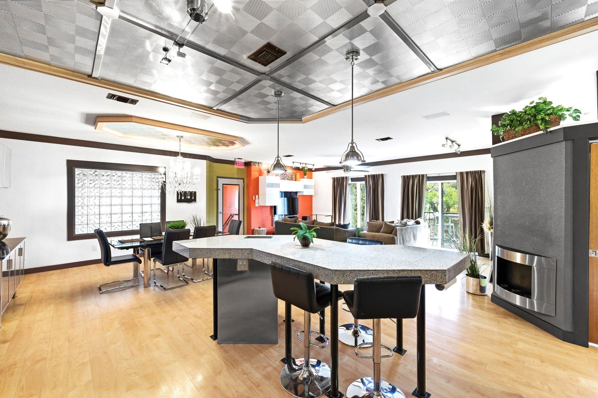 1301 S 1st St # 1 & 2, Austin, TX 78704