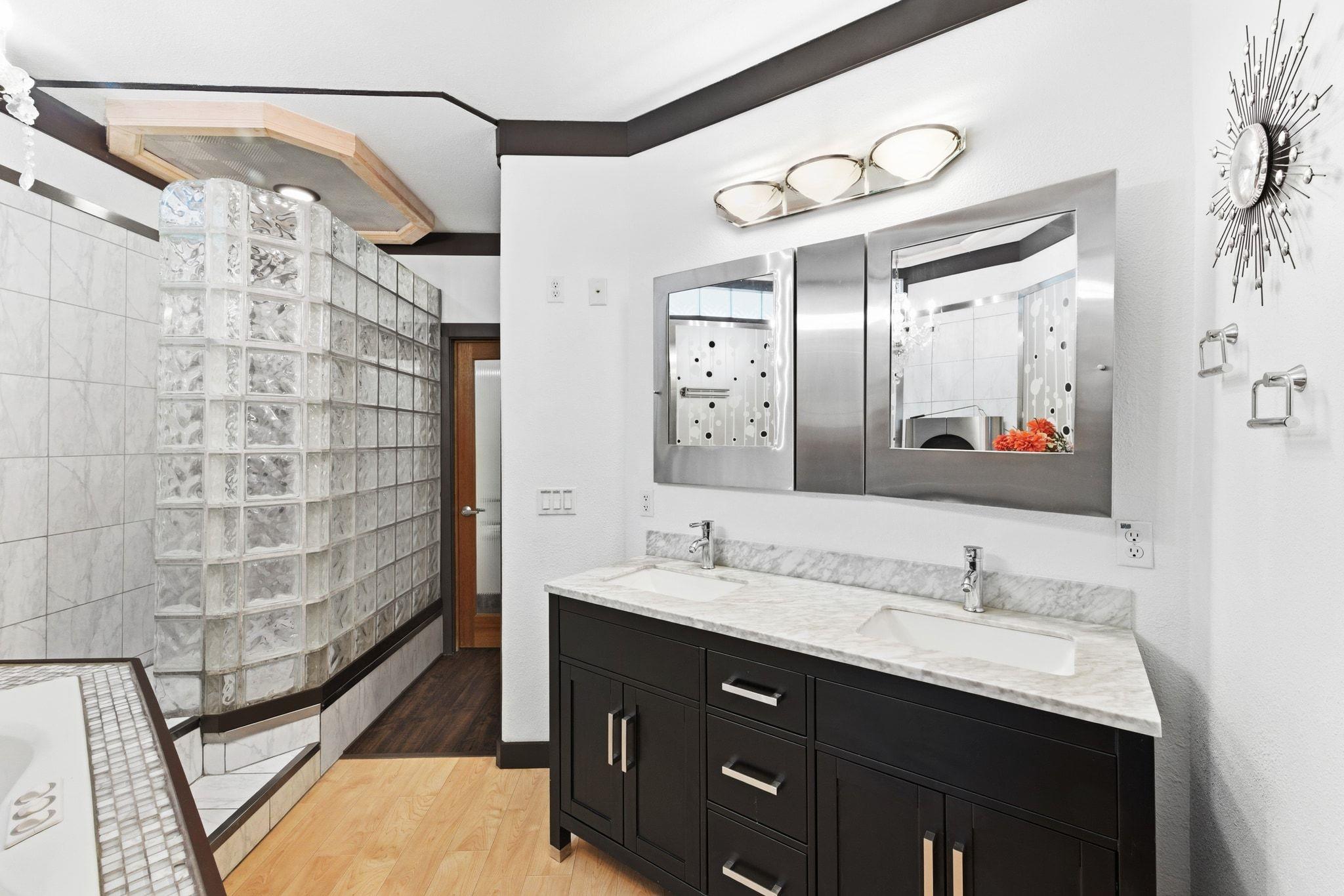 1301 S 1st St # 1 & 2, Austin, TX 78704