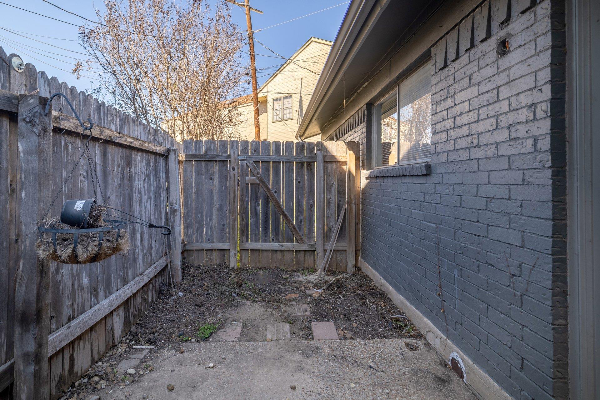 3401 Willowrun Cv # D, Austin, TX 78704