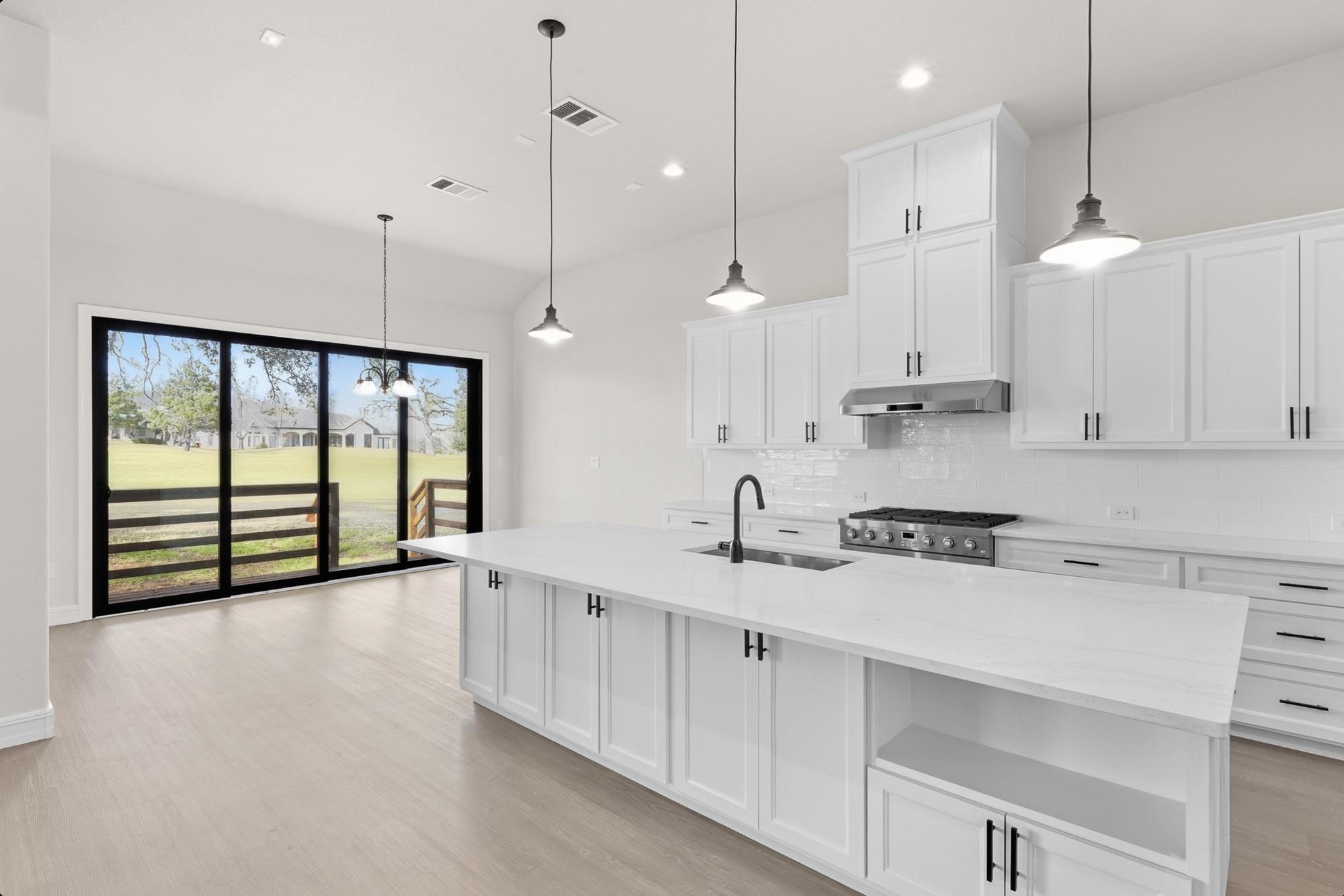 2808 Aurora, Horseshoe Bay, TX 78657