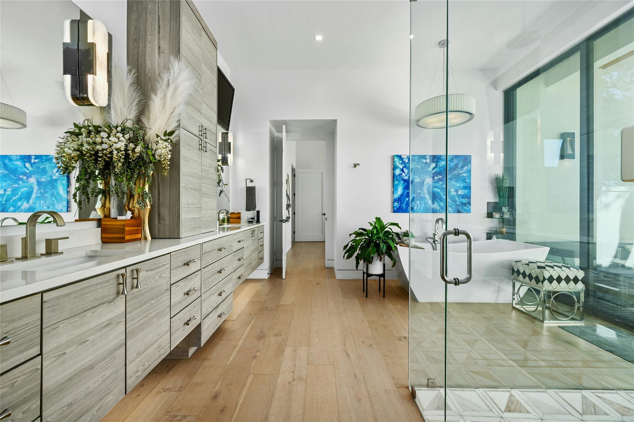 8209 Two Coves Dr, Austin, TX 78730