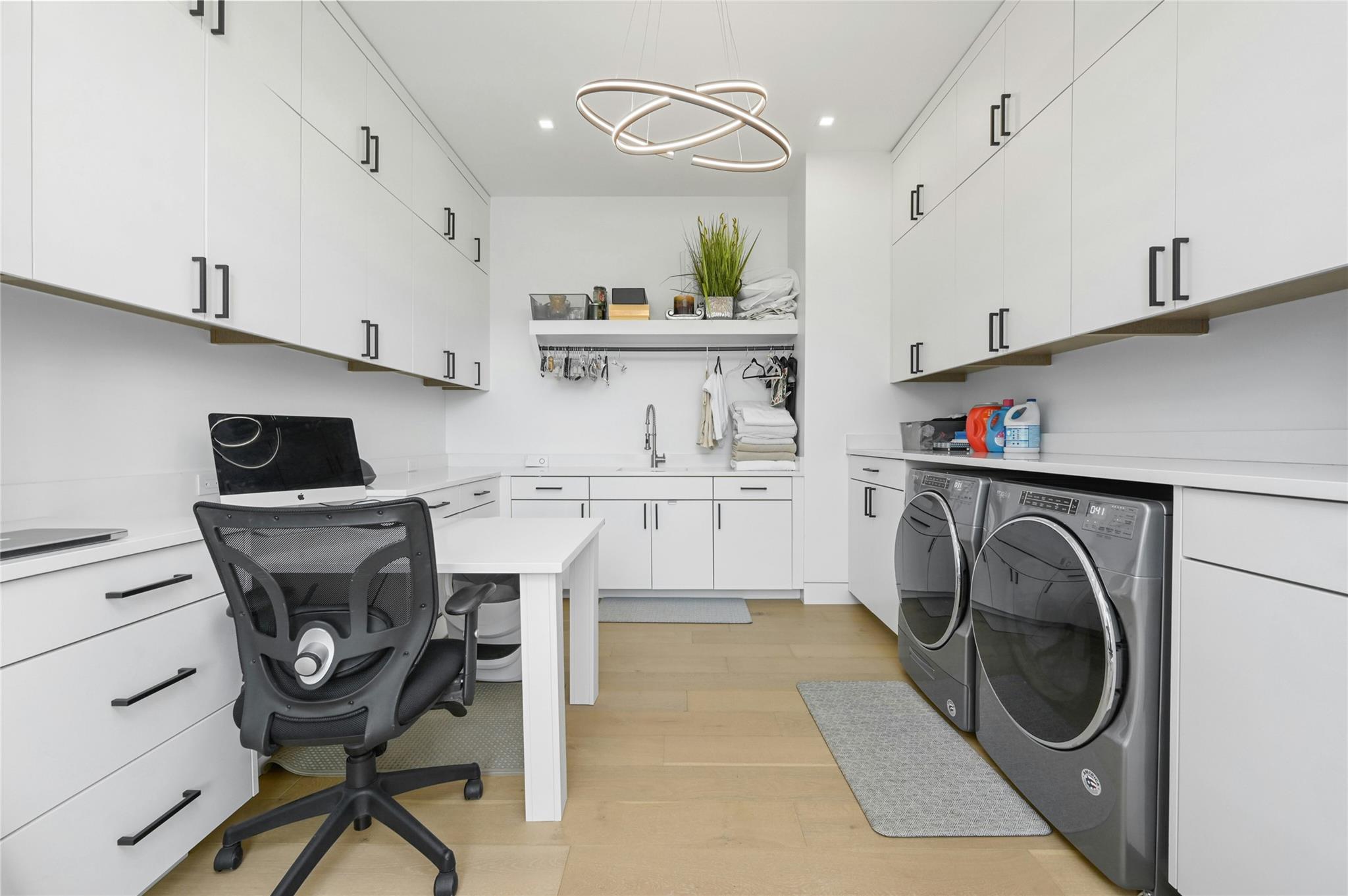 8209 Two Coves Dr, Austin, TX 78730