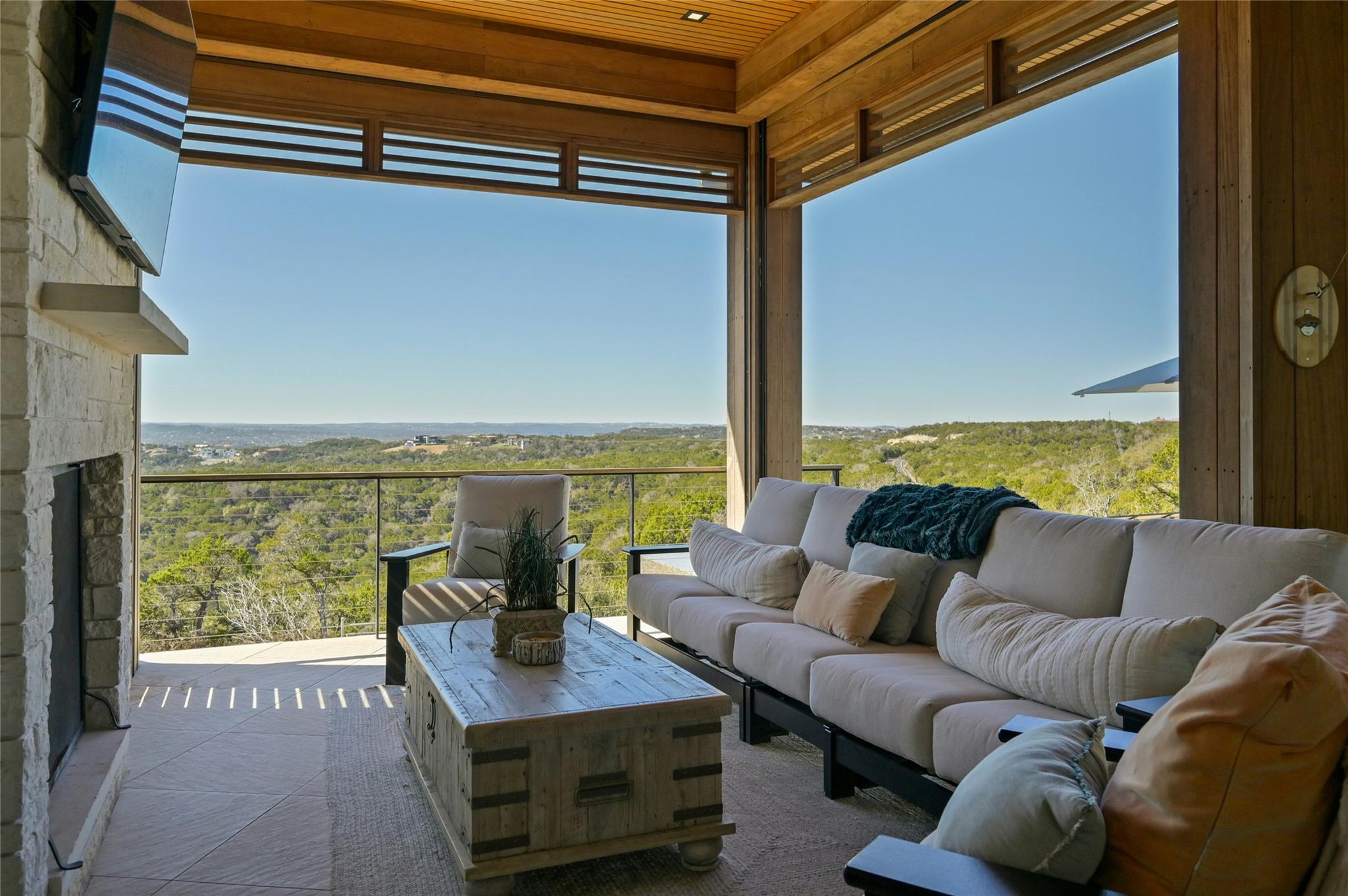 8209 Two Coves Dr, Austin, TX 78730