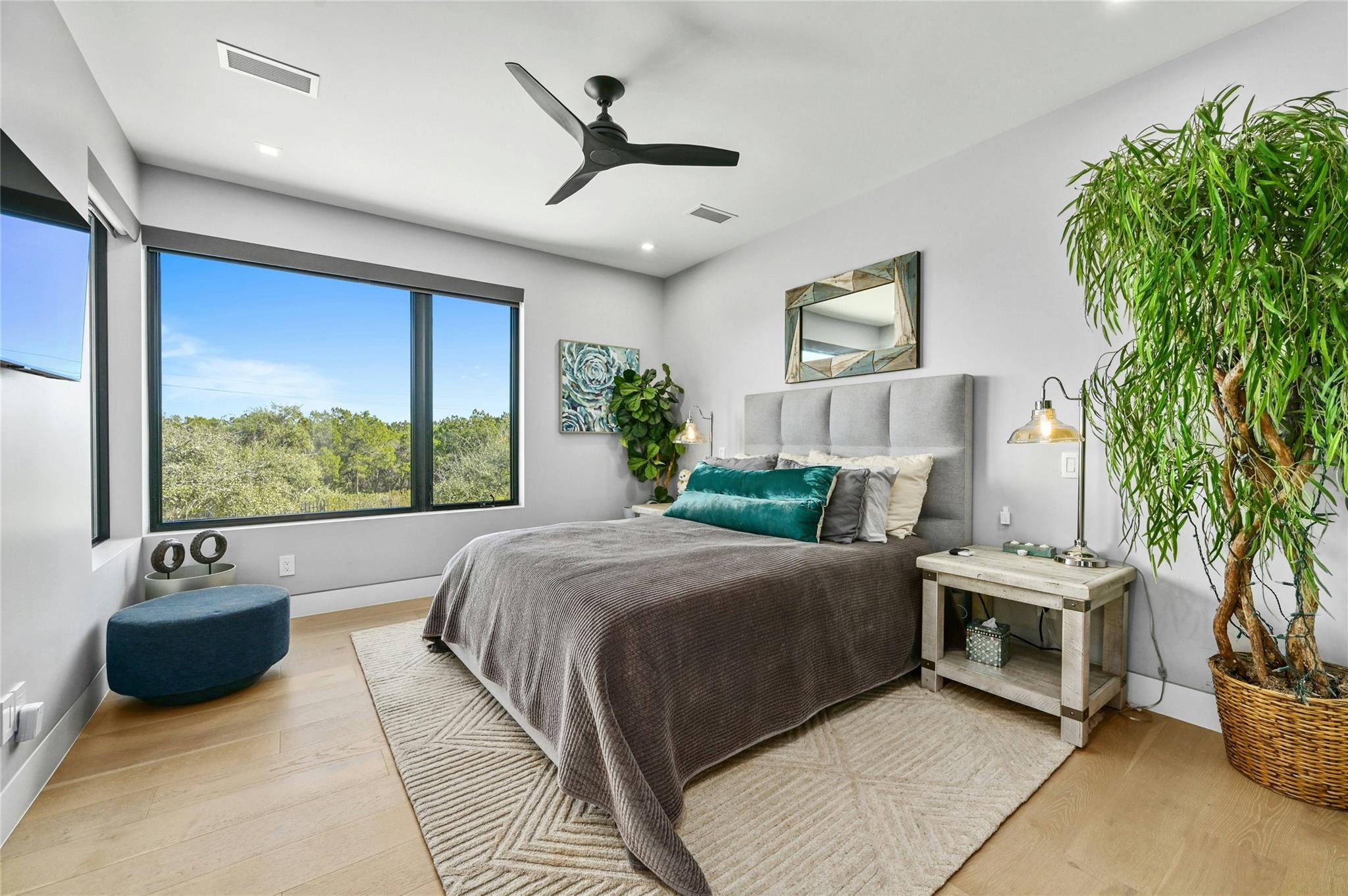 8209 Two Coves Dr, Austin, TX 78730