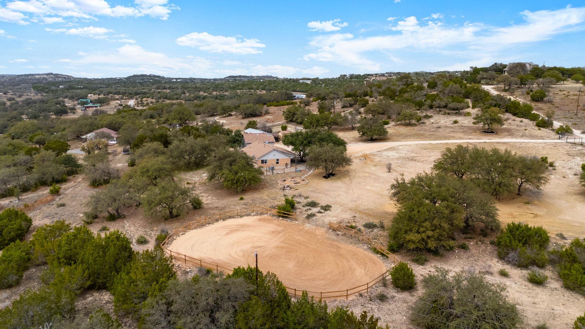 401 Ranchview Rd, Spicewood, TX 78669