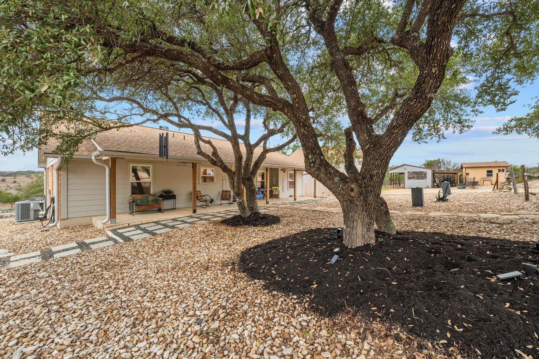 401 Ranchview Rd, Spicewood, TX 78669